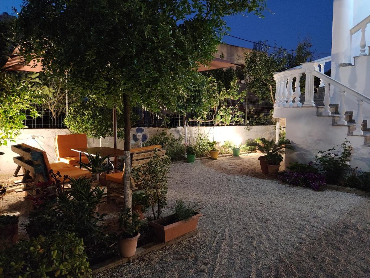 P-Apartment Sarande Exterior photo